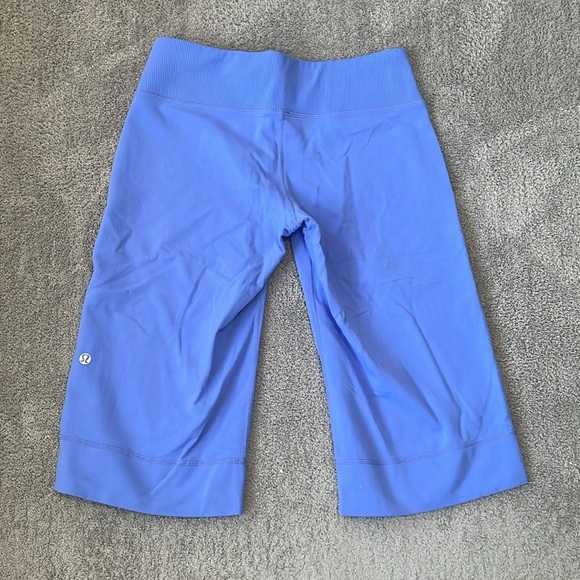 EC Lululemon Clam Digger Crops - Waterdrop - Size 4 - Picture 2 of 4